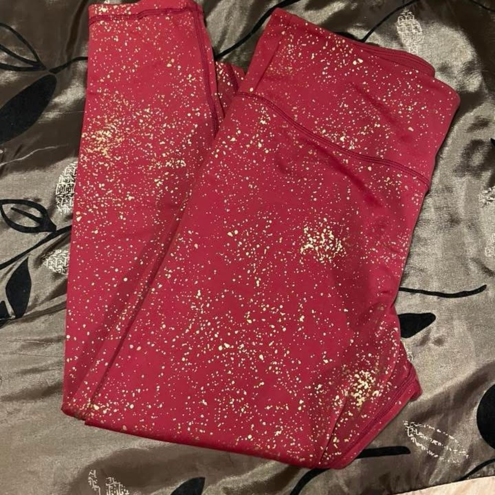 Zyia Red Stay Gold Leggings